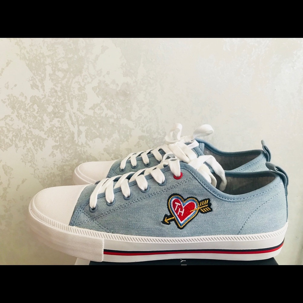Tommy Hilfiger Tayla 2 Denim Sneakers Heart 9.5